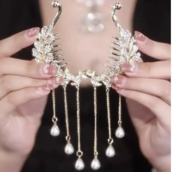 SPARKLING WHEAT BUN WRAP in Gold - Picture 2 of 2